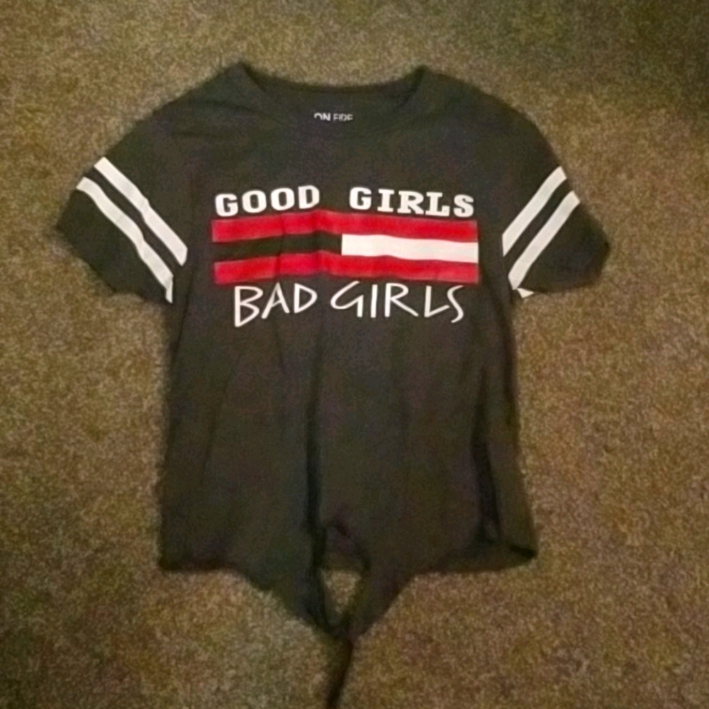 Tee shirt
